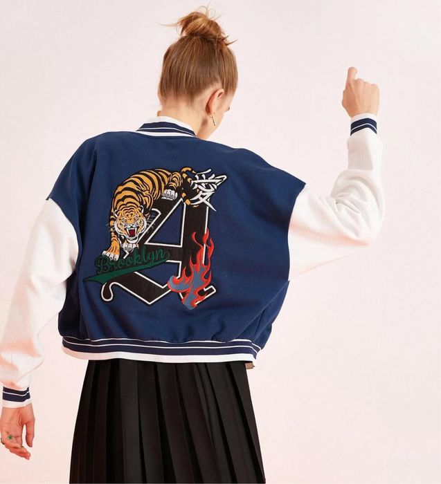 Толстовки без капюшона