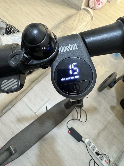 Самокат Ninebot Kickscooter ES Series