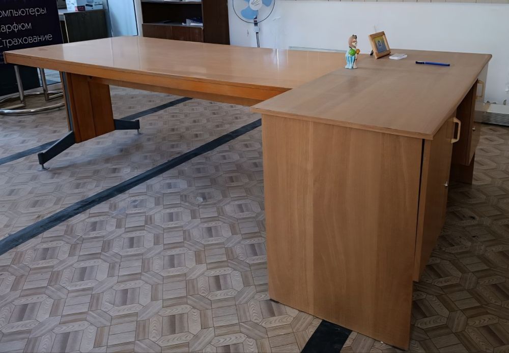 Офисный стол комплект