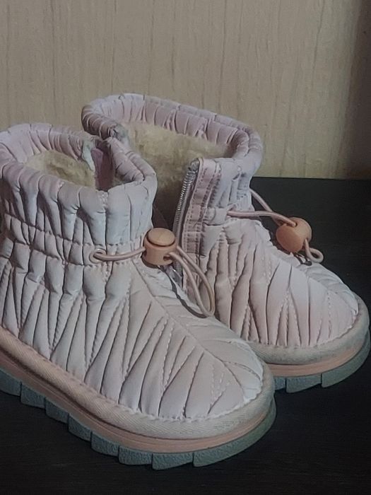 Срочно продам детскую обувь