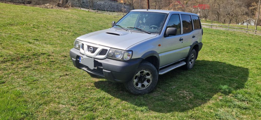 Vând nissan Terrano2