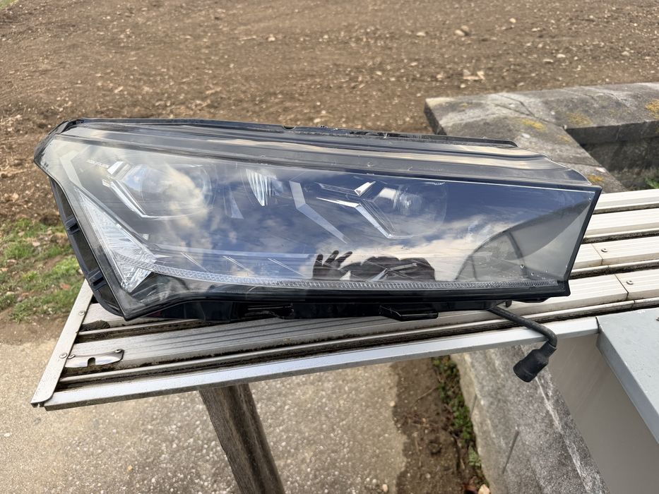 Десен фар за Skoda  Enyaq  iV