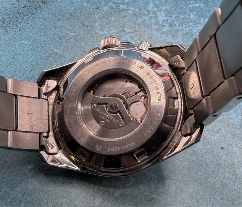 Мъжки часовник SEIKO 5M82-0BE0 Kinetic, 100 м водоустойчивост