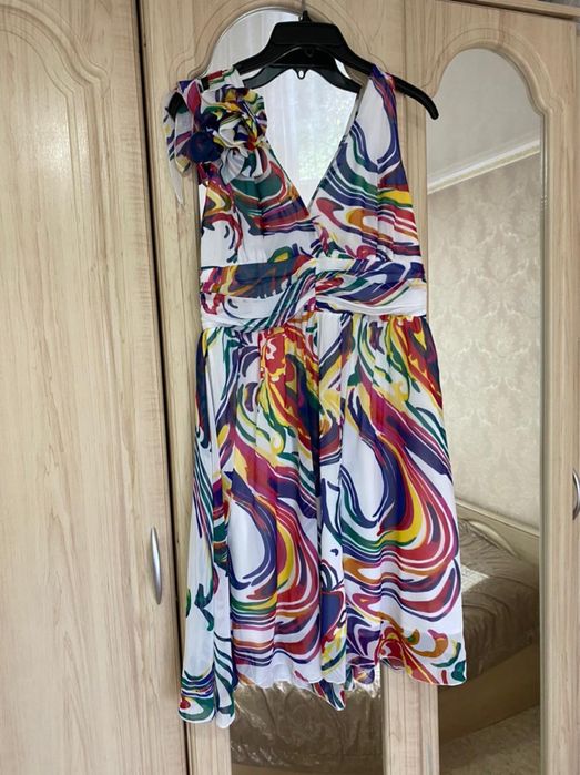 Продам платья недорого