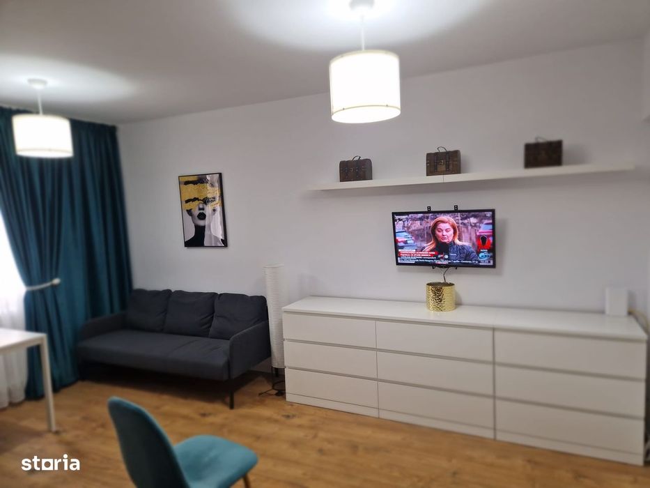 Titan parc metrou 2 minute stradal LUX