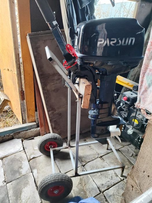 Продам лодочный мотор парсун 9.8