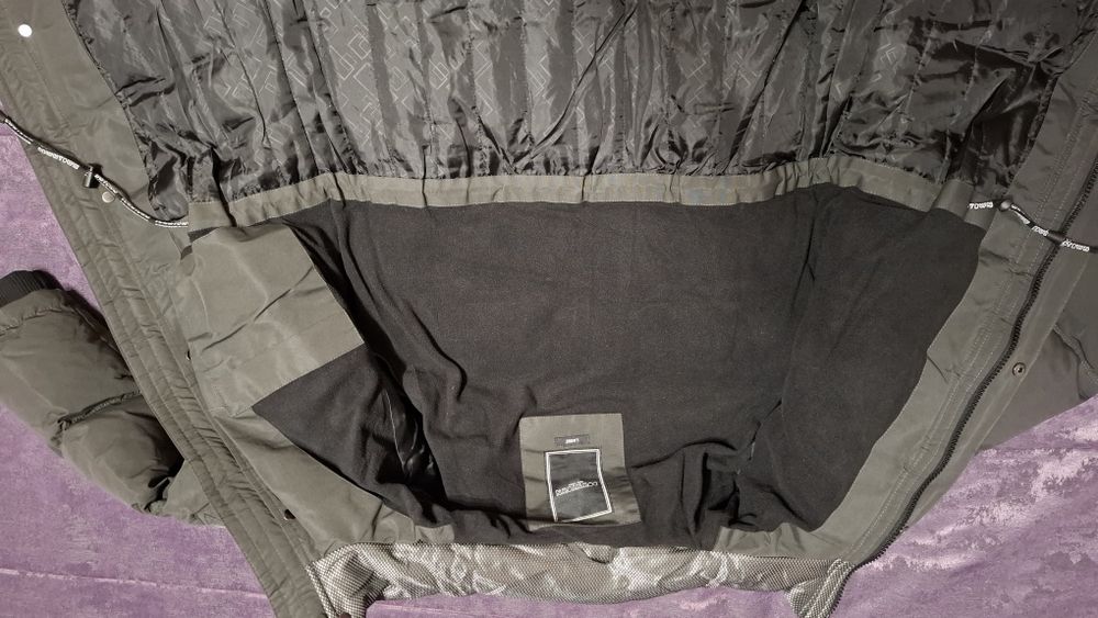 Дамско зимно/скиорско яке с качулка