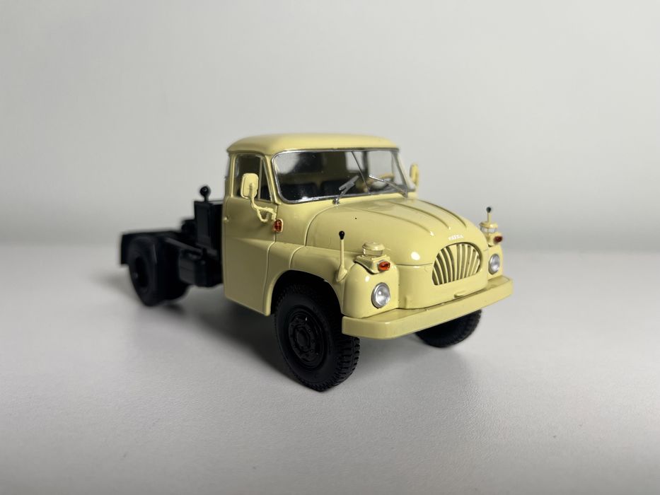 Продам 1:43 грузовики автобусы