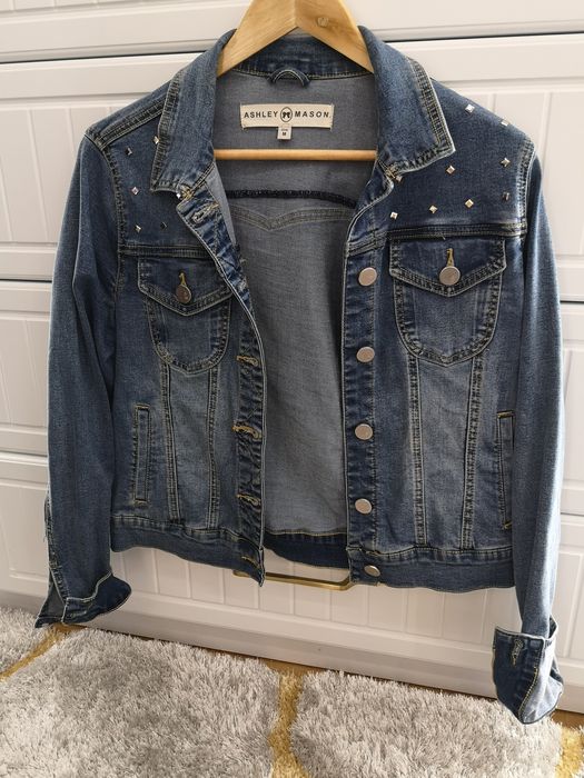 Jacheta denim cu ținte