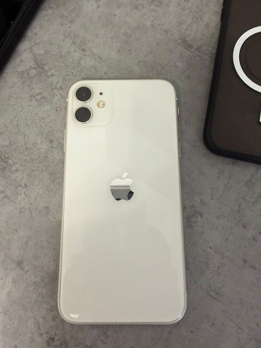 Iphone 11, Samsung galaxy S21FE, galaxy s10