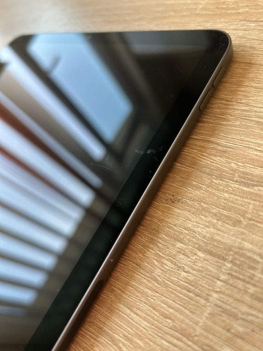 Apple ipad air 4