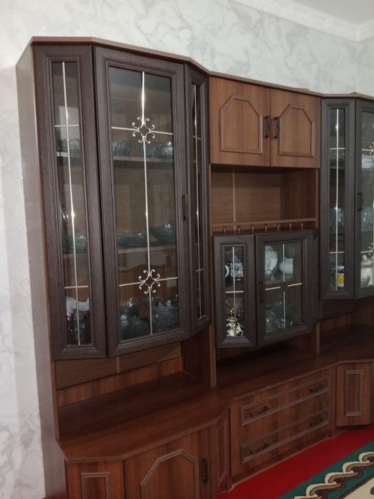 Продам стенку и прихожку