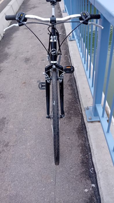 Bicicleta Giant cu roti pe 28