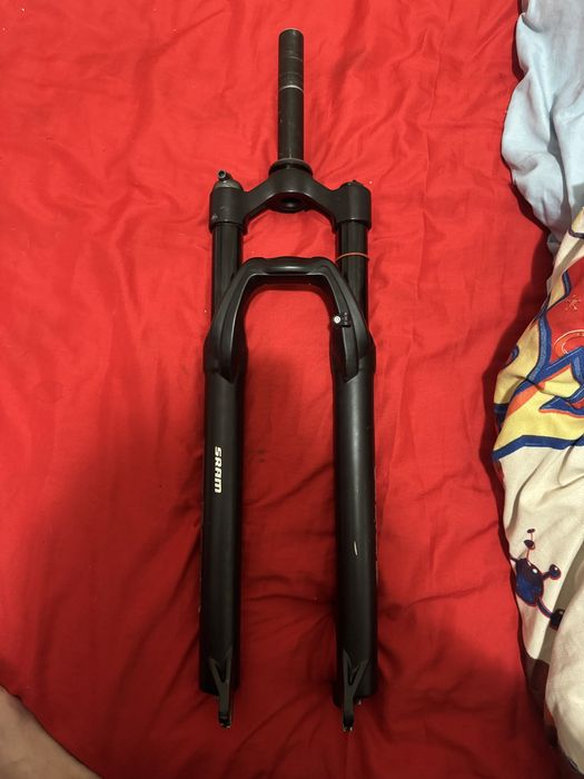 Вилка для велосипеда ROCK SHOX manitou sr santour