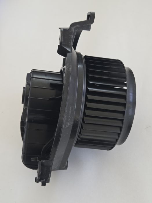 Ventilator Habitaclu Mercedes Sprinter 2018 - 2026  PRODUS  NOU  ORIGINAL  MERCEDES  Ventilator Caldura  din  Bord  Sprinter