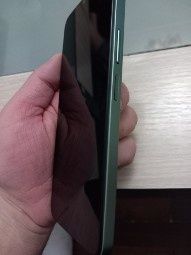 Vând telefon honor impecabil