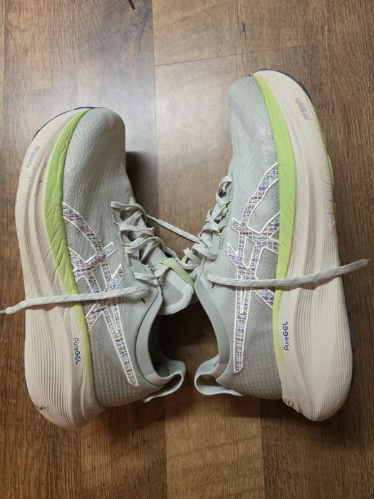 Asics Nimbus 27 de alergat