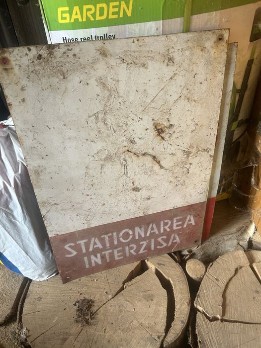 Semn, indicator,panou vechi din perioada comunista