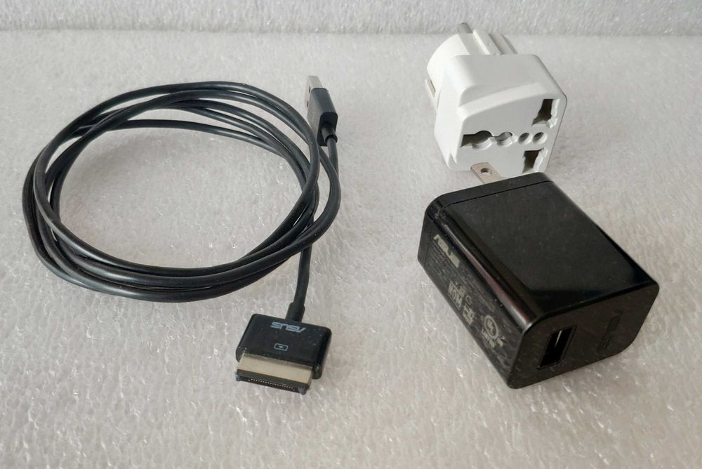 Детски таблет - ASUS Transformer TF300T + Клавиатура: YouTubeKids/игри