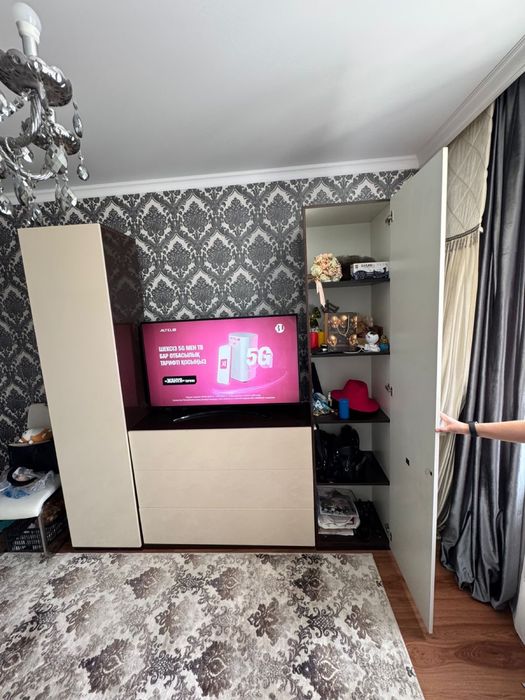 Продам шкаф тумбу под телевизор