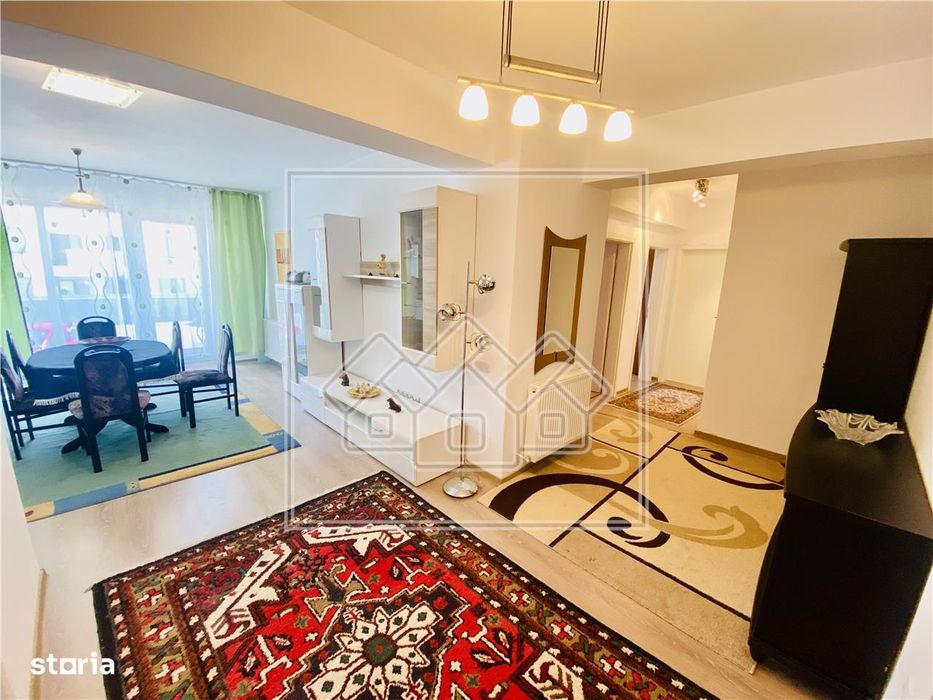 Apartament cu 3 camere, 2 bai si balcon - Zona Turnisor — fotografia 1