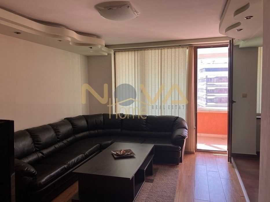 Продава се Двустаен апартамент в Варна, Базар Левски - 70 кв.м за 1815 €/кв.м - Снимка #3