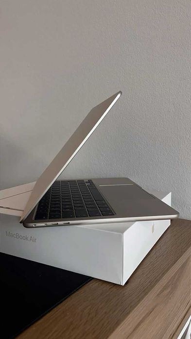 Apple Macbook Air M2