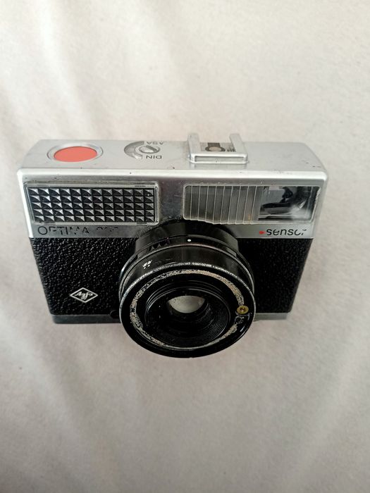 Фотоапарати и други ретро предмети.