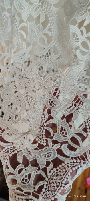 Официална дантелена рокля