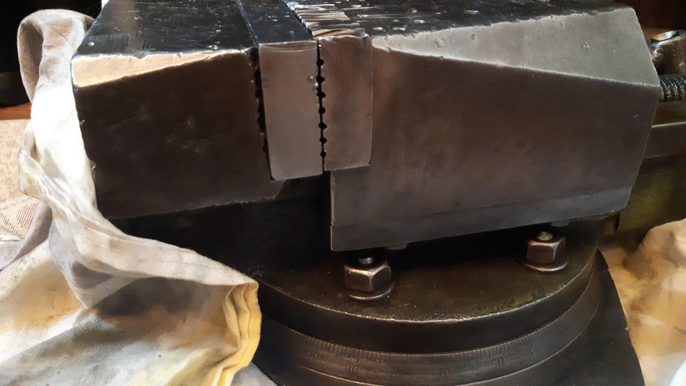 Тиски токарно-фрезерные 200мм