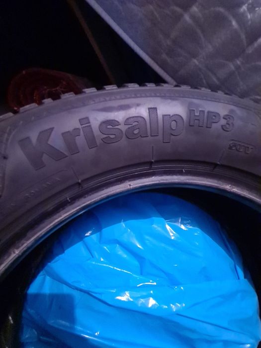 Зимни  гуми  4бр x 10€. 215/60/17