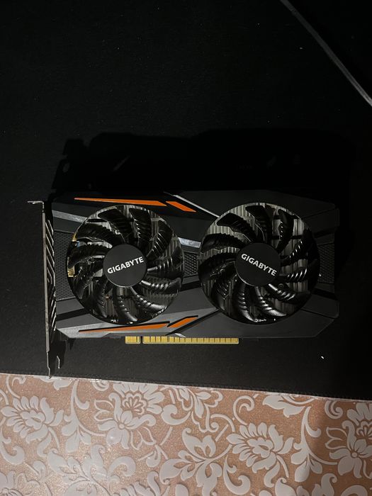 Продавам компютър със GTX 1050ti