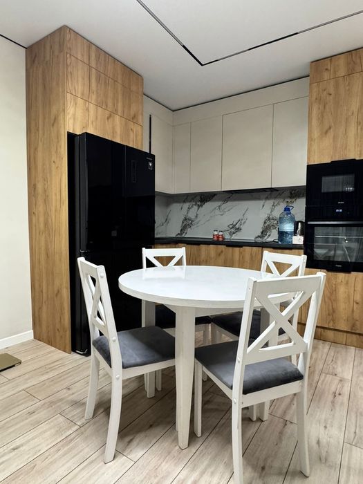 Продам стол со стульями