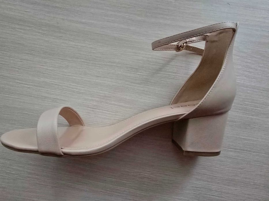 COAST Сандали Thelma с каишка за глезена и среден ток