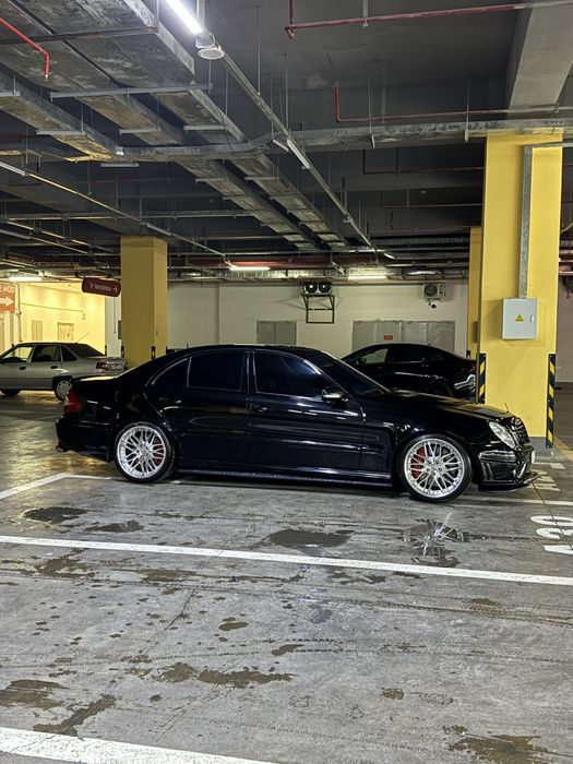 W211 E500 AMG Black Edition