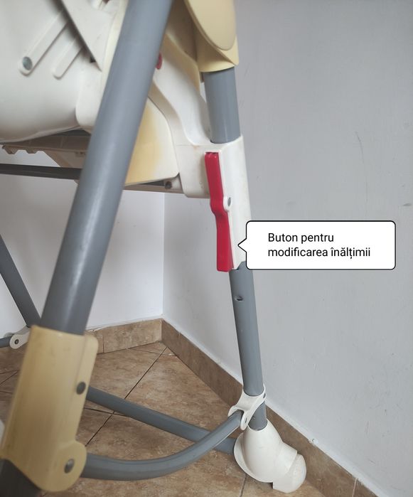 Vând scaun de masă pentru bebe (1-3ani)