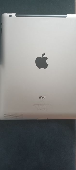 Продам iPad 2012 года