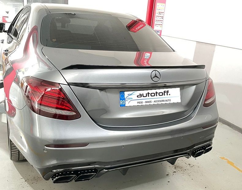 Difuzor bara spate Mercedes W213 E-Class (16-22) 63AMG Full negru lucios