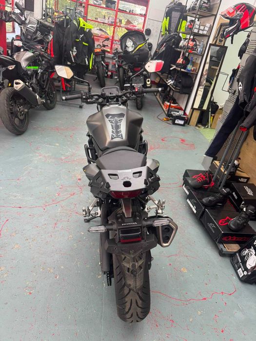 Honda CB750 Hornet 2023 -GARANTIE-