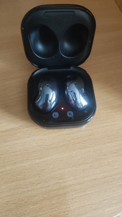 galaxy buds live