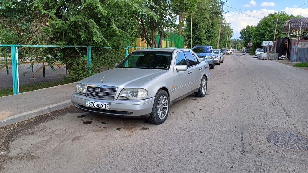 Мерседес жағдайы жақсы срочно