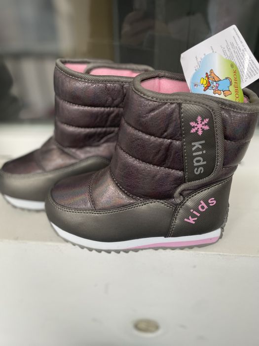 Уги ( дутики) зимние на девочку