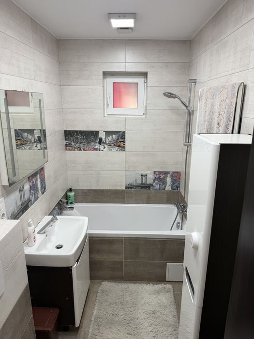 Regim hotelier 4 camere s-au jumatate 2 camere in centru
