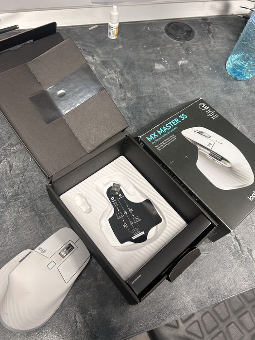 Мишка logitech mx master 3S, Bluetoofh, светло сива