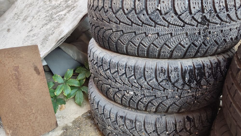 Продам шины  195/60 /R15