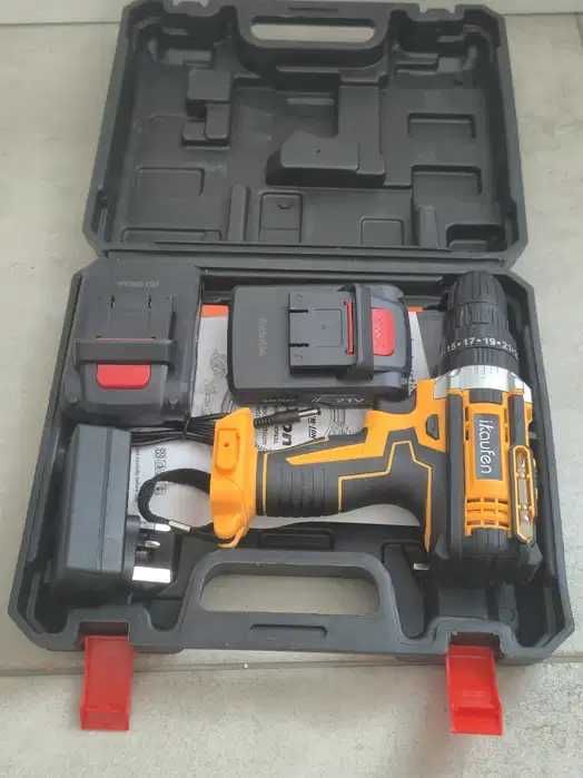 Bormașină cu acumulatori