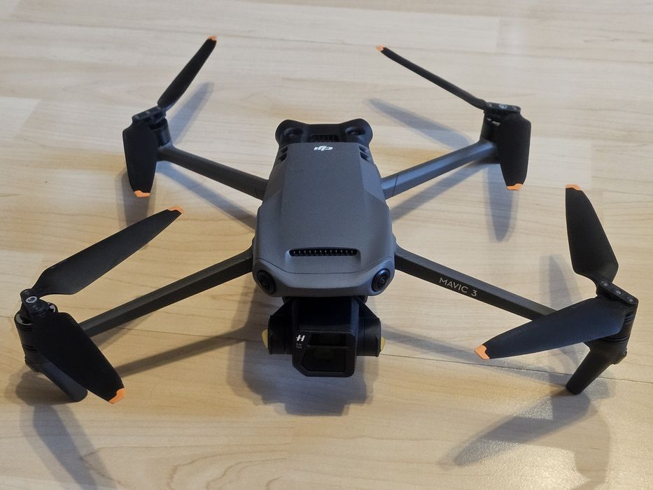 DJI Mavic 3 + DJI RC Pro | 4 цикъла | Фул комплект + Филтри