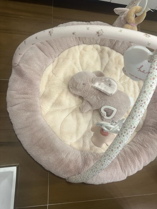 ПРОДАВАМ активна бебешка гимнастика Mama’s & Papa