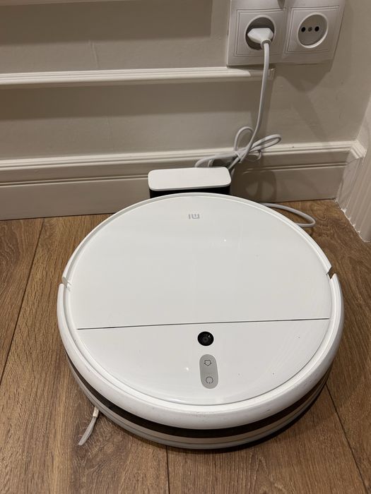 Робот-пылесос Xiaomi Mi Robot Vacuum-Mop