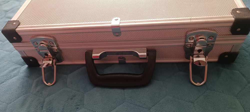 Cutie aluminiu (flycase)